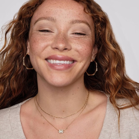 Kendra Scott Meridith Gold-tone 14K Metal Hoop Earrings - Picture 2 of 3